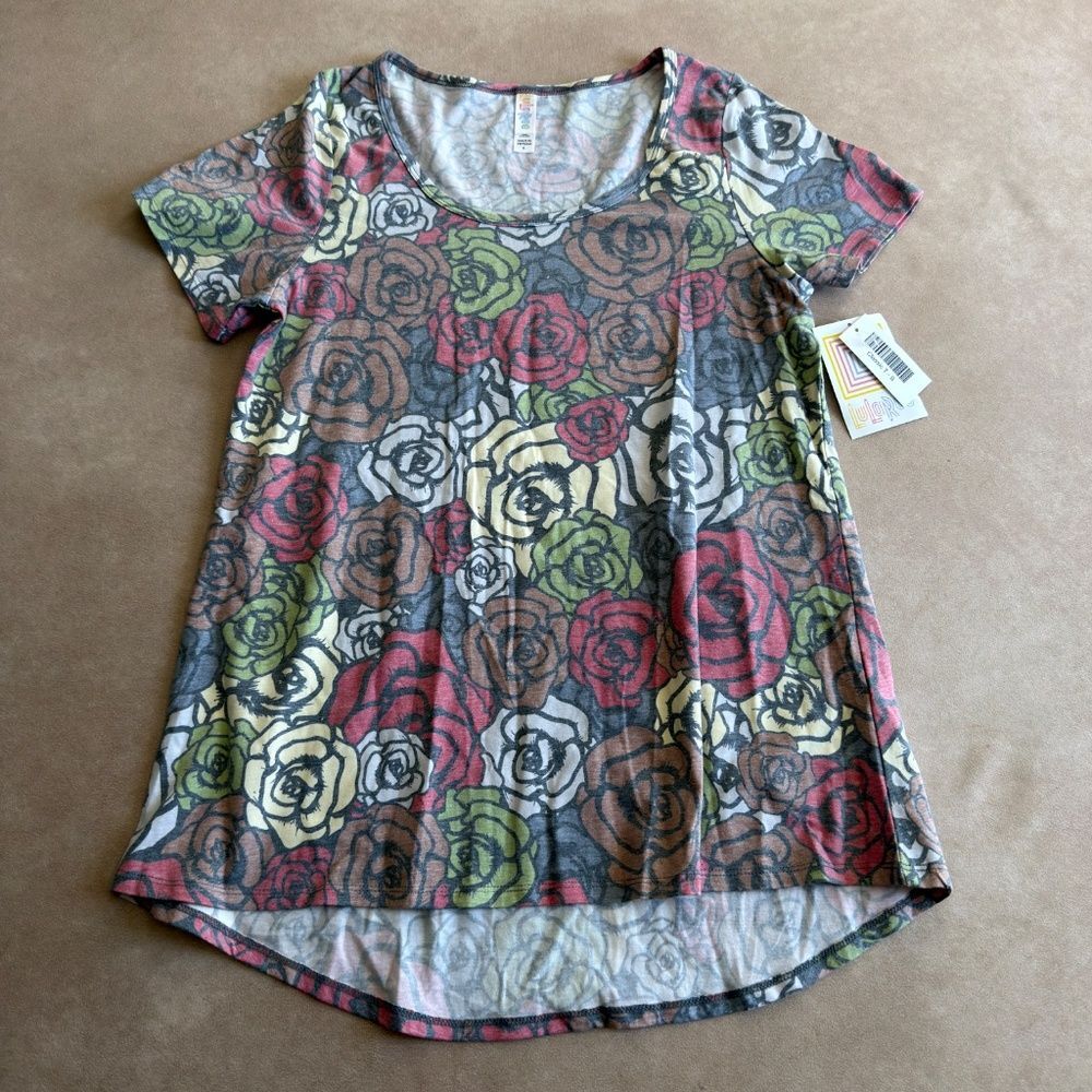 LulaRoe Blue Classic Tee • size small• NWT